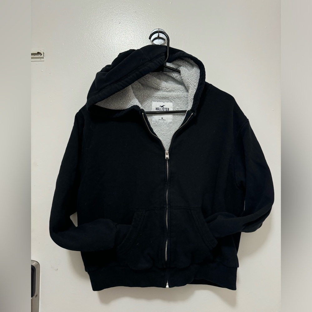 Women's - Hollister Black ZipUp Hoodie w White Fleece Lined Body & Hood - M
